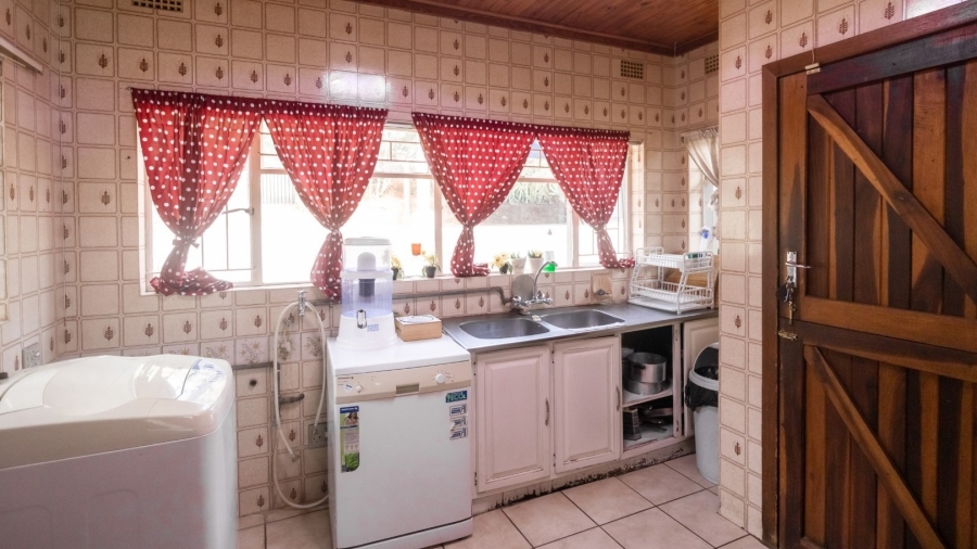 4 Bedroom Property for Sale in Protea Park North West